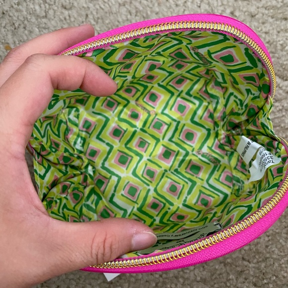 NWT Lilly Pulitzer Cosmetics Case - Picture 3 of 3